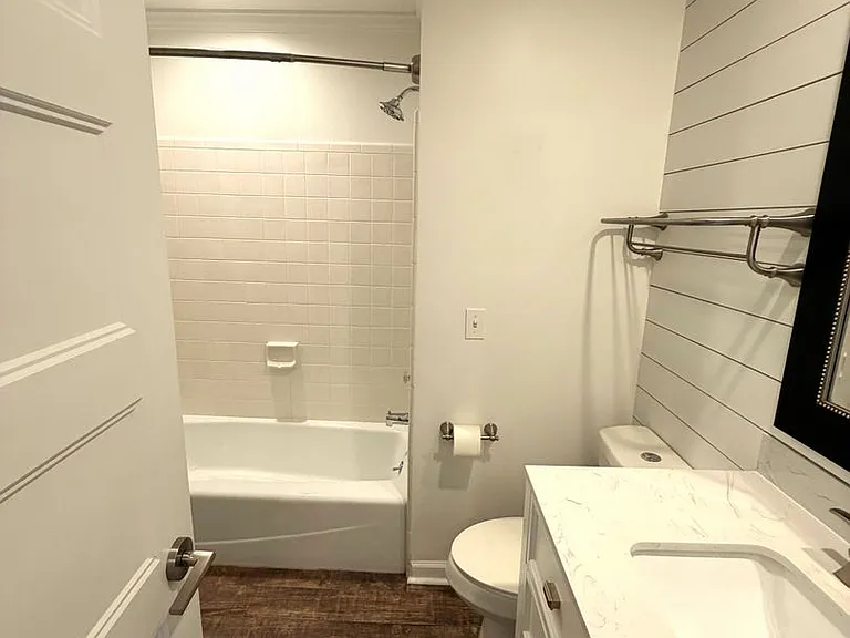 646 Portside Dr — Photo 23