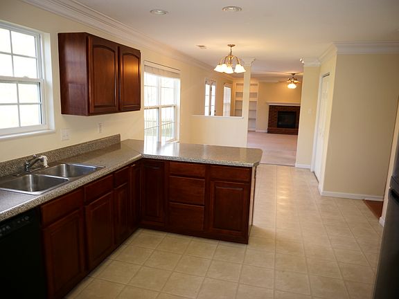 4th image of 1644 Wolverine Ln