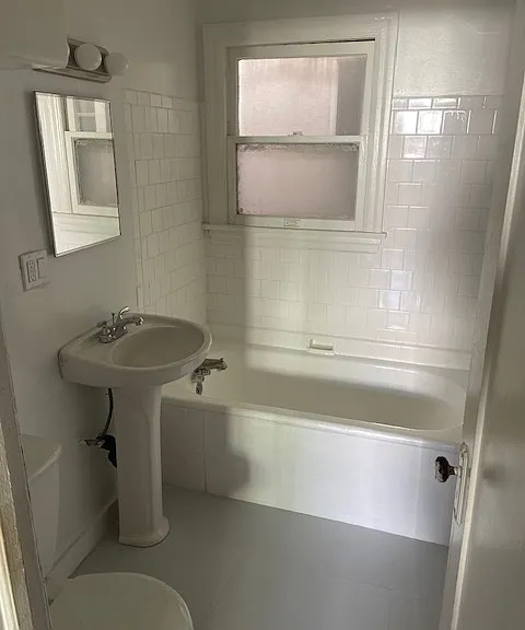 7524 Willoughby Ave #A — Photo 9