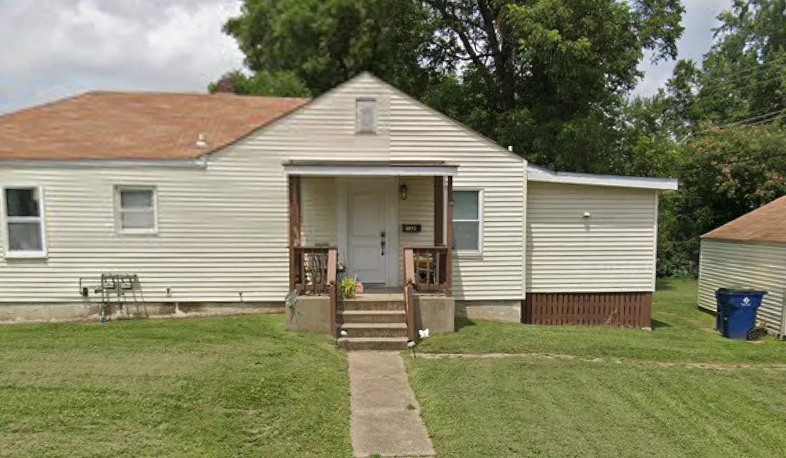 1 bed, 700 sqft, $1,050 — Photo 1