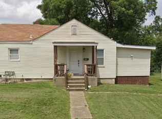 10123 Saint Katherine Ln, Saint Ann, MO 63074