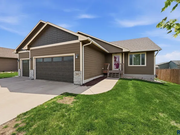905 Fanning St, Tea, SD 57064