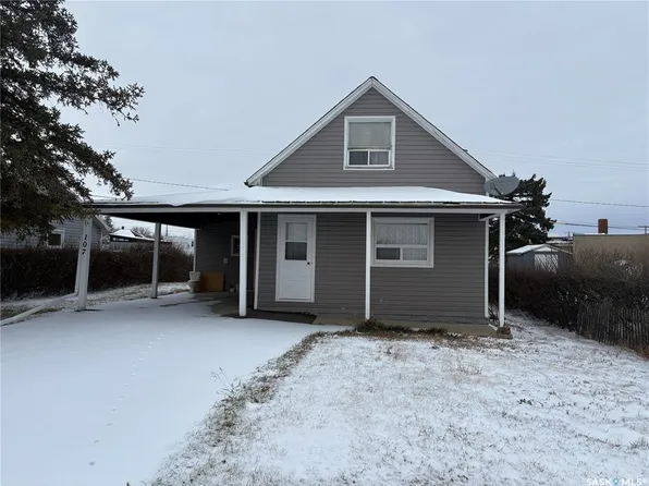 107 2nd STREET S, Cabri, SK S0N 0J0