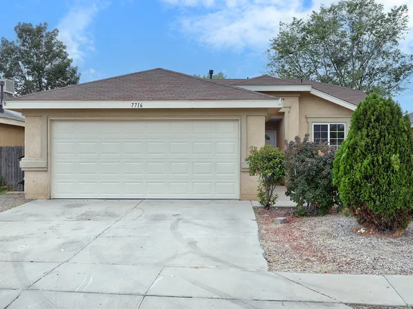 7716 Crepe Myrtle Rd SW, Albuquerque, NM 87121