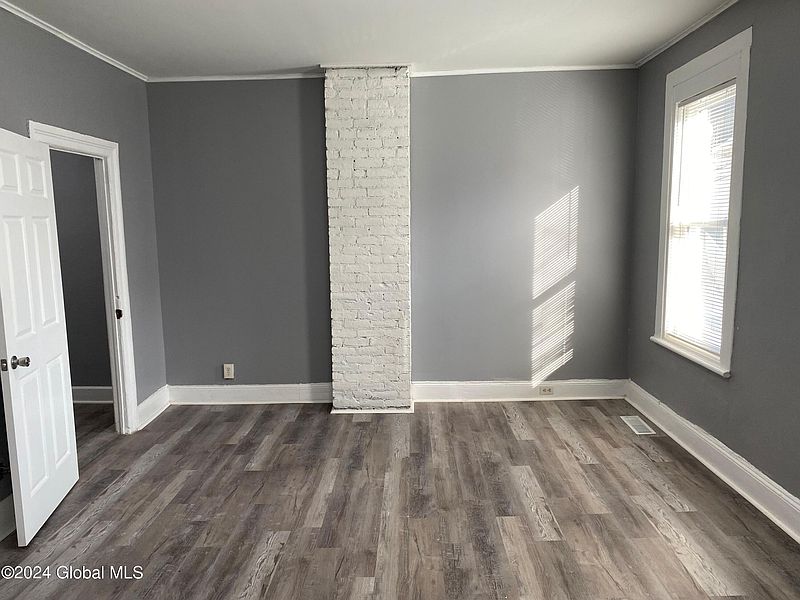 3rd image of 11 Osborne Street