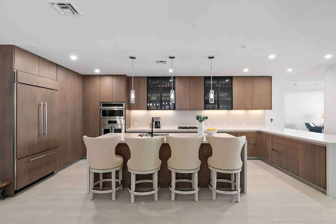 next background image