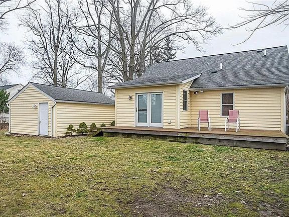 4th image of 34186 Waldmer Dr