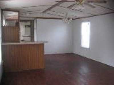 2nd image of 2022 Derrick Dr