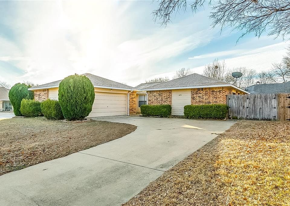 1st image of 10201 Little Fox Ct