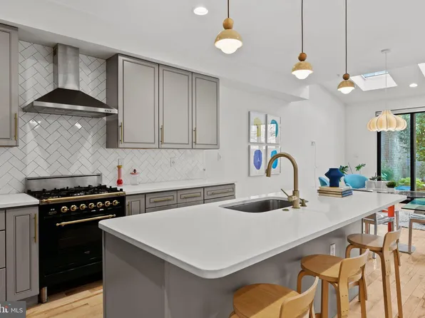 2338 E Fletcher St, Philadelphia, PA 19125