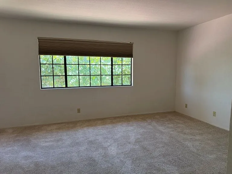 1309 Cheyenne Ln — Photo 9