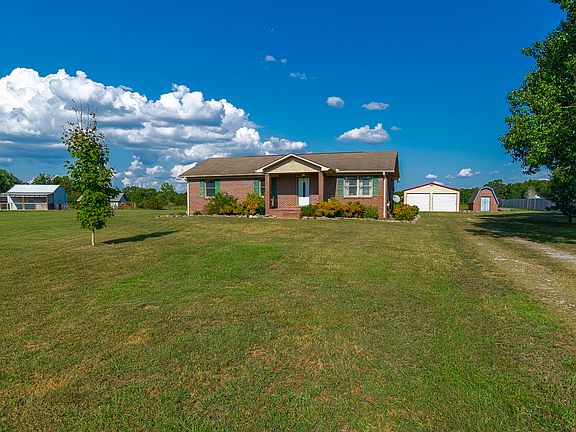 2nd image of 25 Mandy Ln