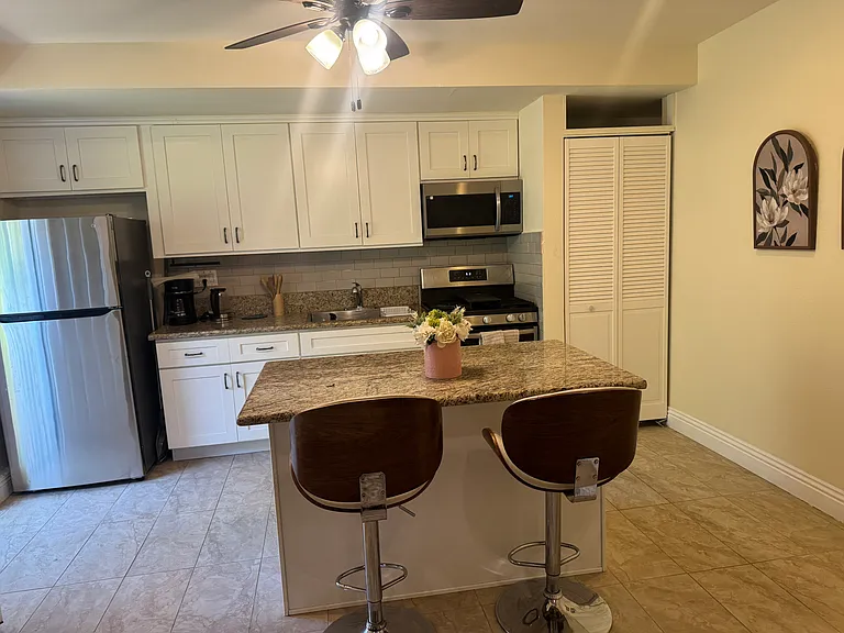 13844 Candlewood Ave — Photo 46