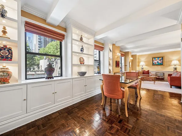 235 E 49th St APT 5B, New York, NY 10017