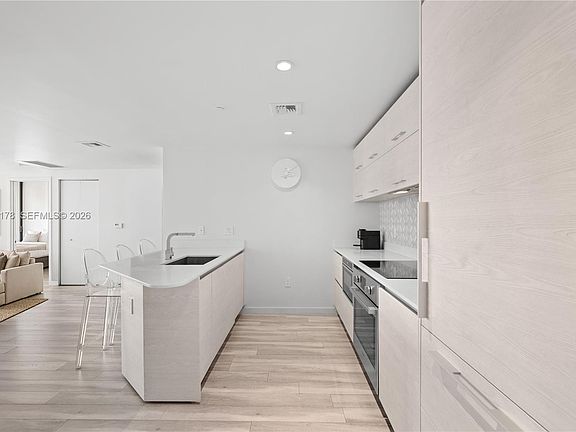 4th image of 1300 S Miami Ave #3709