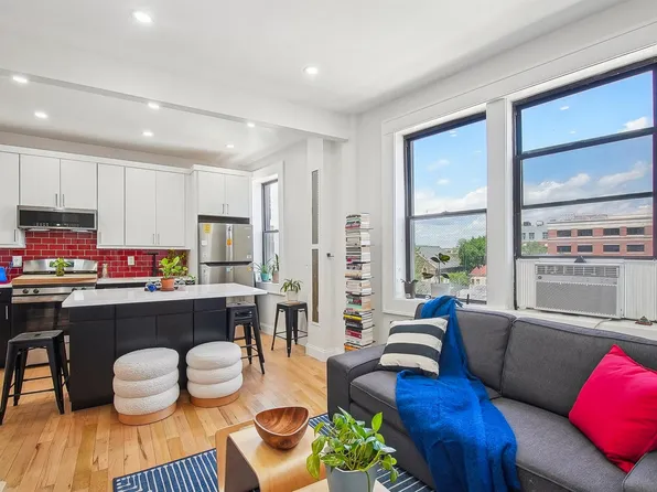 527-529 34th Street image 1 of 15