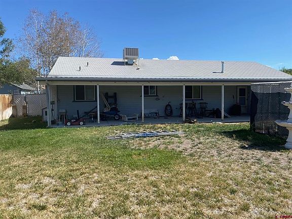 4th image of 515 1/2 S Mountain Oak Drive