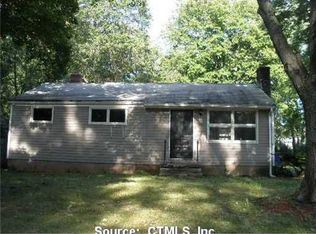 30 Berkshire Rd, West Hartford, CT 06110