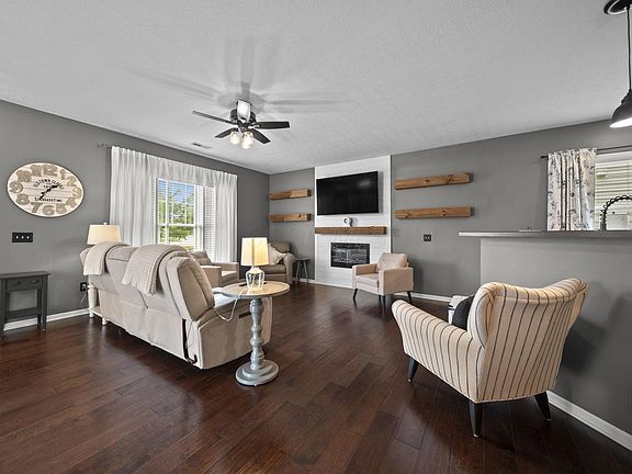 5th image of 5900 Montana Creek Dr #20