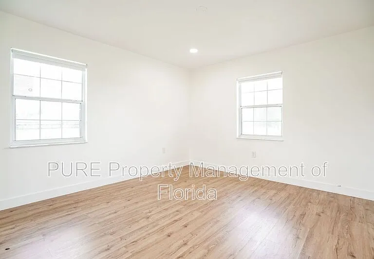14232 SW 8th Ave — Photo 17