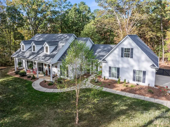 1595 Sierra Rd, York, SC 29745