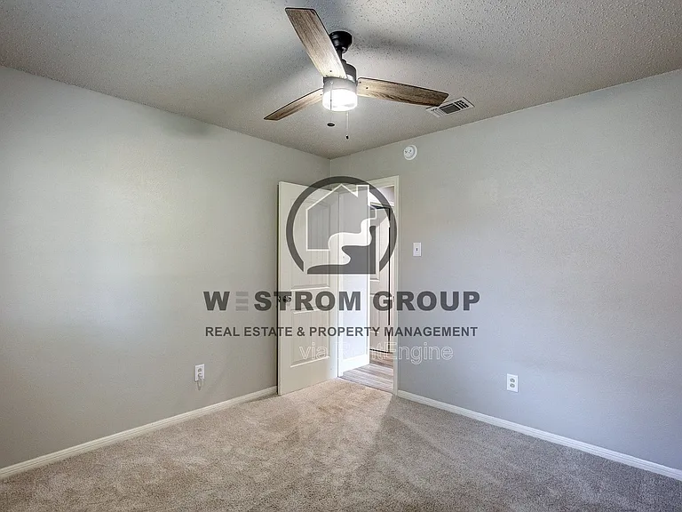 1642 Belltower Dr — Photo 24
