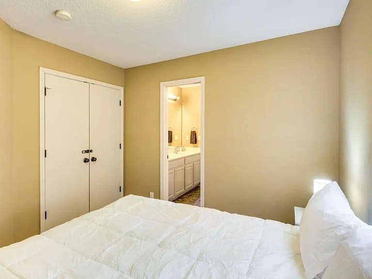 2230 SW Suncatcher Rd — Photo 21
