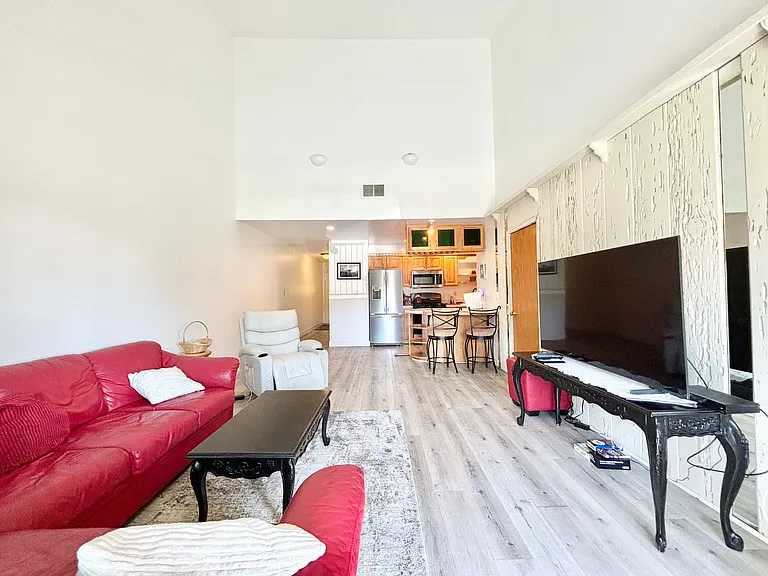 550 Ebbtide Cir — Photo 7