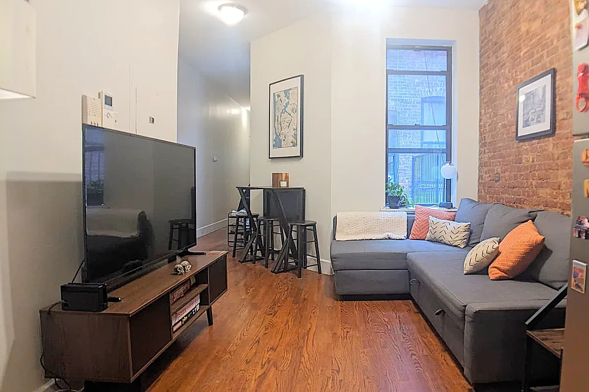 Building Photo - 636 Sterling Pl #3R