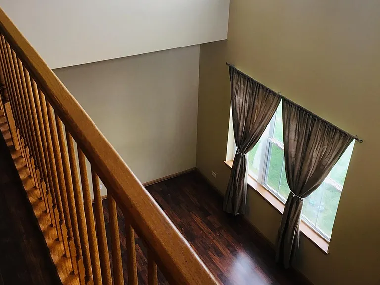 503 Heritage Ct — Photo 4