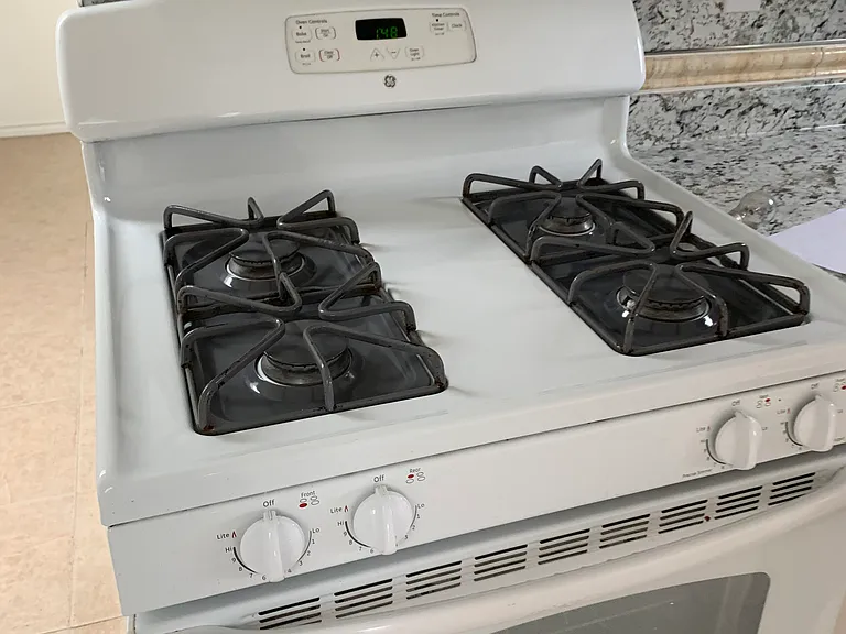 3955 Pandora St #8 — Photo 11
