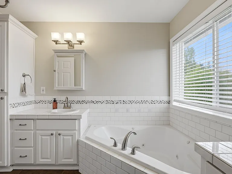3521 NW Dahlia Dr — Photo 28