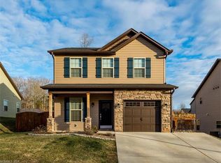 12 Mallard Run Dr, Arden, NC 28704