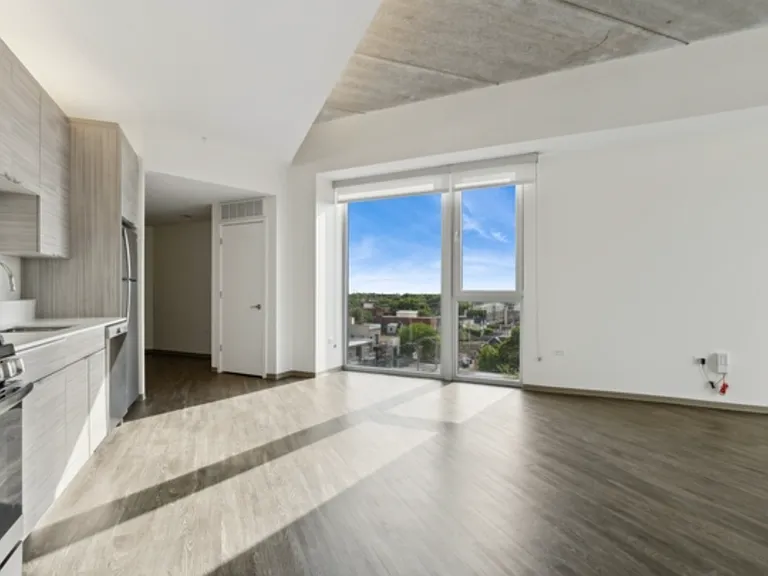 1922 N Milwaukee Ave #506 — Photo 8