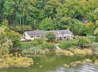 428 River Rd, Saint James, NY 11780