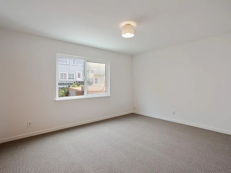 1400 La Playa Ave — Photo 10