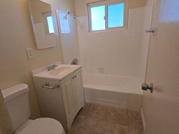 4th image of 812 S Glendale Ave APT 30