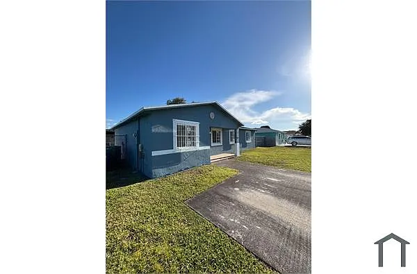 Building Photo - 3760 NW 203rd St