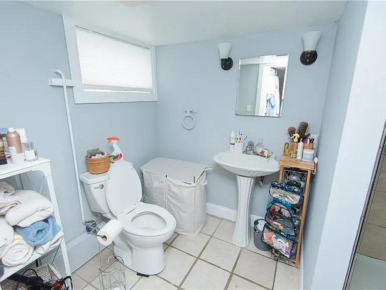 11 Crescent Rd #1 — Photo 12