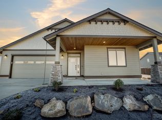 4220 SW Umatilla Ave, Redmond, OR 97756