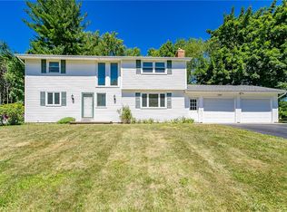 1254 Imperial Dr, Webster, NY 14580