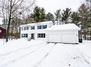 18 Pine Ridge Dr, Morrisonville, NY 12962