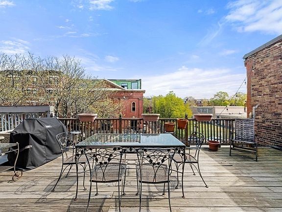 3rd image of 536 Massachusetts Ave APT 4
