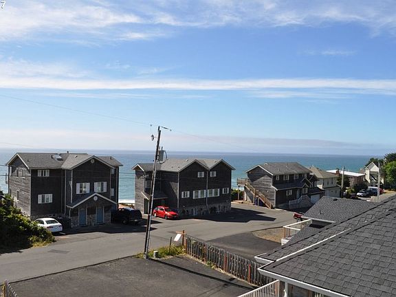 2nd image of 2224 SW Coast Ave