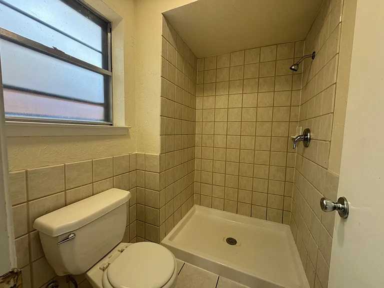 1302 Berkeley Dr — Photo 43