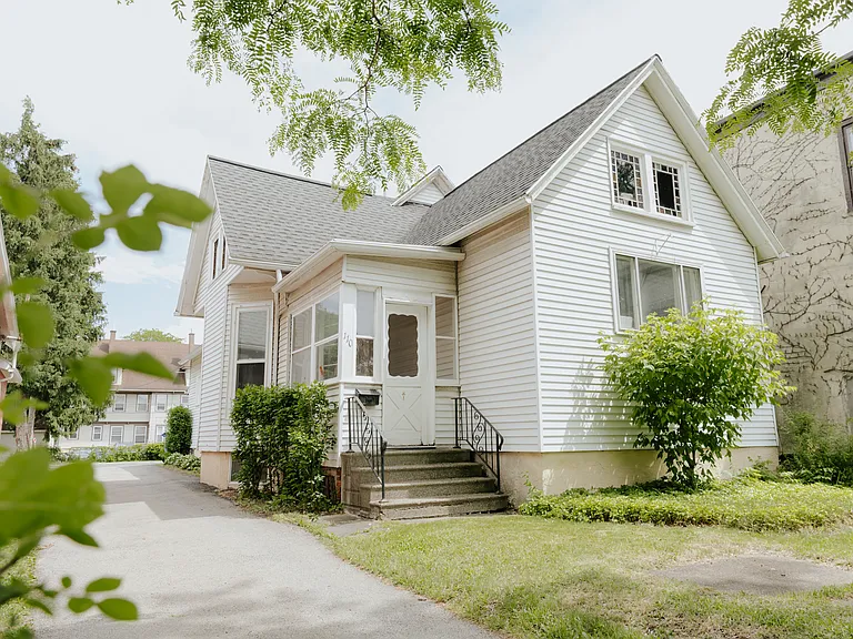 110 Field St — Photo 4