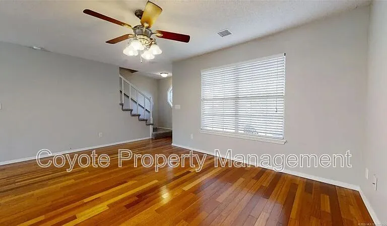8902 N 149 E — Photo 4