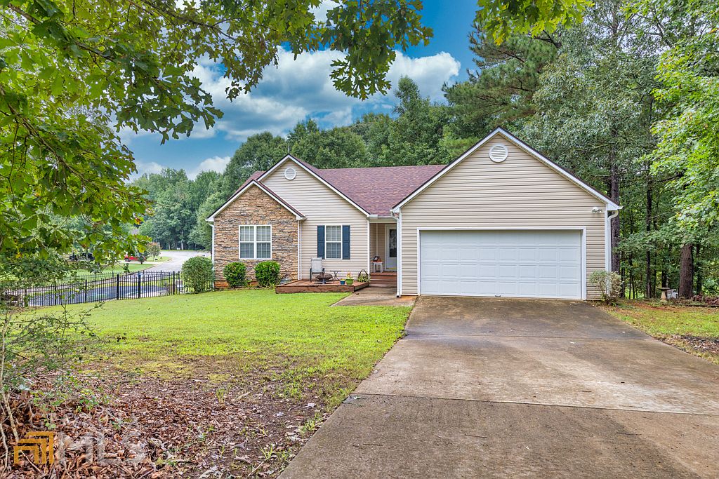 439 Winston Manor Dr, Winder, GA 30680 Zillow