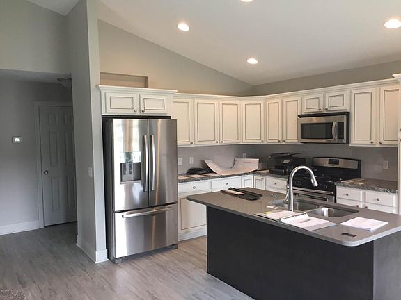3rd image of 111 Brewer Park Cir #34