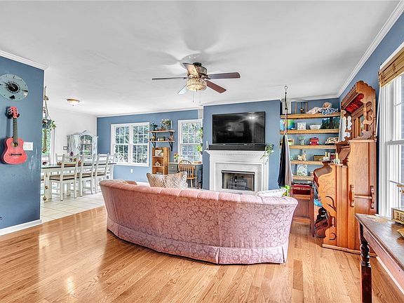 4th image of 702 Keltner Ave